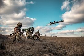Украинские бойцы обнародовали фотографии стрельбы из Javelin на Донбассе: фантастические кадры