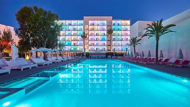 Переваги пляжного відпочинку в Іспанії Переваги пляжного відпочинку в Іспанії