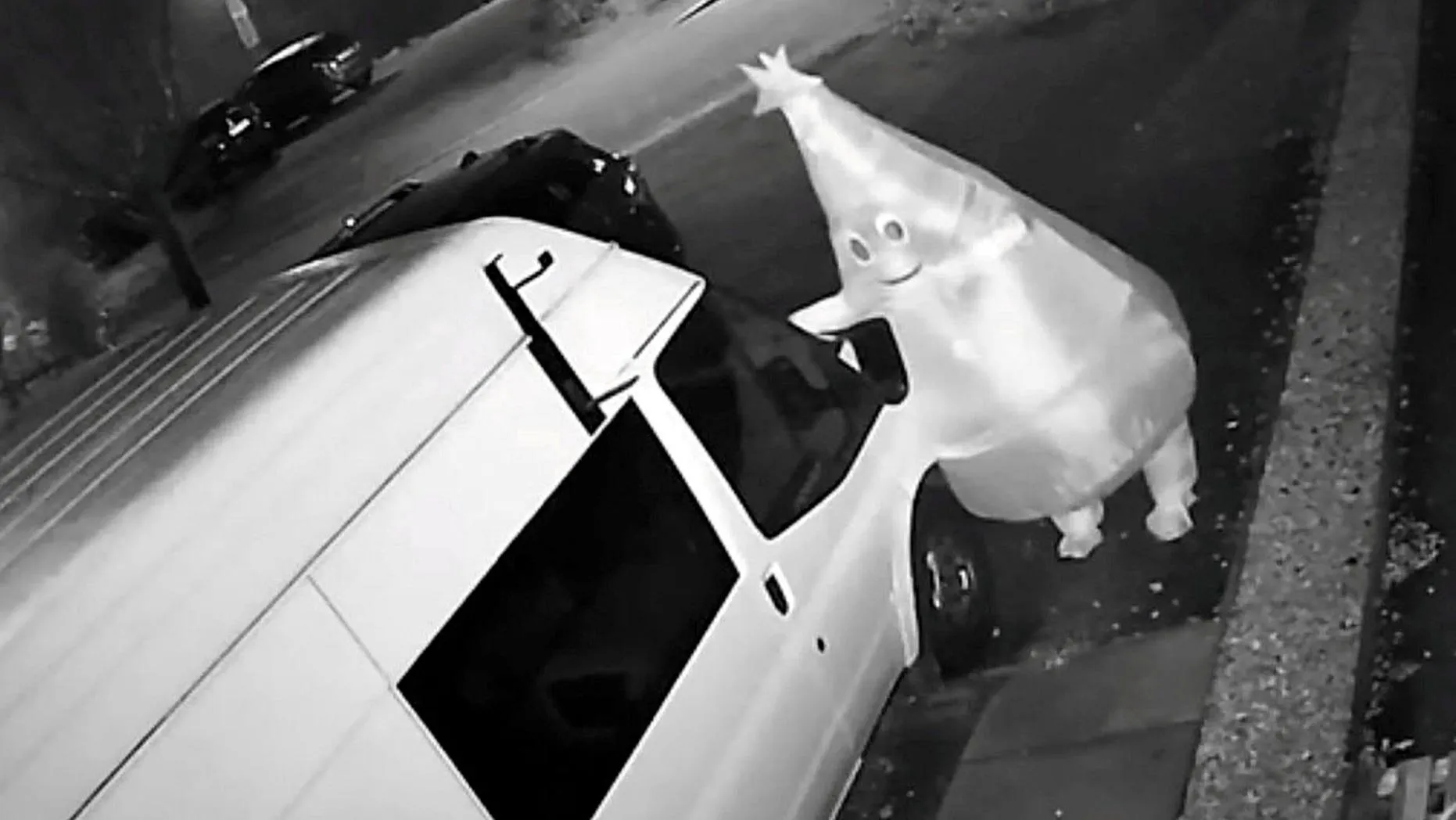 Благодійники роздавали подарунки Благодійники роздавали подарунки