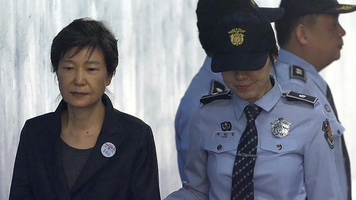 У Південній Кореї помилують експрезидентку, засуджену до 22 років в'язниці - 24 Канал