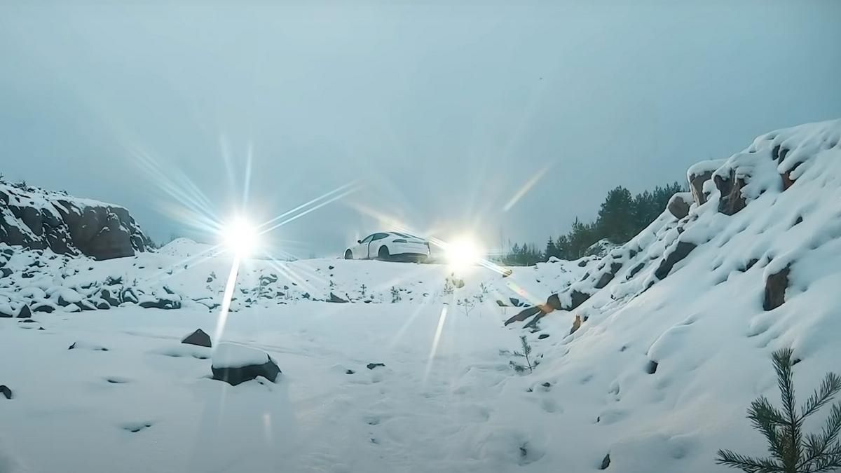 Власник Tesla Model S підірвав своє авто разом з манекеном Ілона Маска: причина та епічне відео - Новини технологій - Техно Власник Tesla Model S підірвав своє авто разом з манекеном Ілона Маска: причина та епічне відео - Новини технологій - Техно