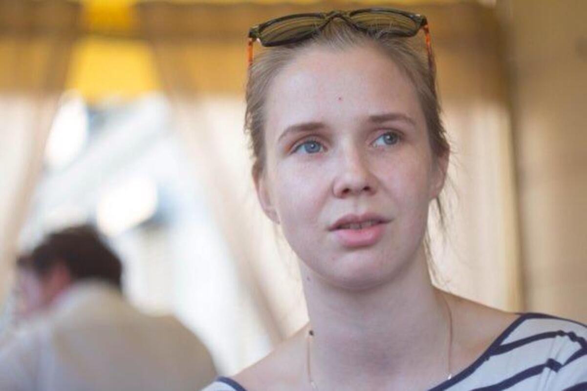 Відвідувала окупований Крим: в Україну не пустили російську акторку - Україна новини - 24 Канал