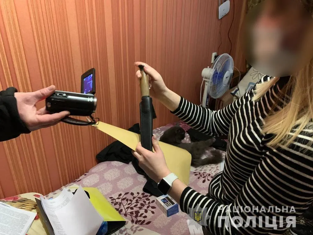 У Софіївській Борщагівці пролунав вибух, у двір будинку кинули гранату У Софіївській Борщагівці пролунав вибух, у двір будинку кинули гранату