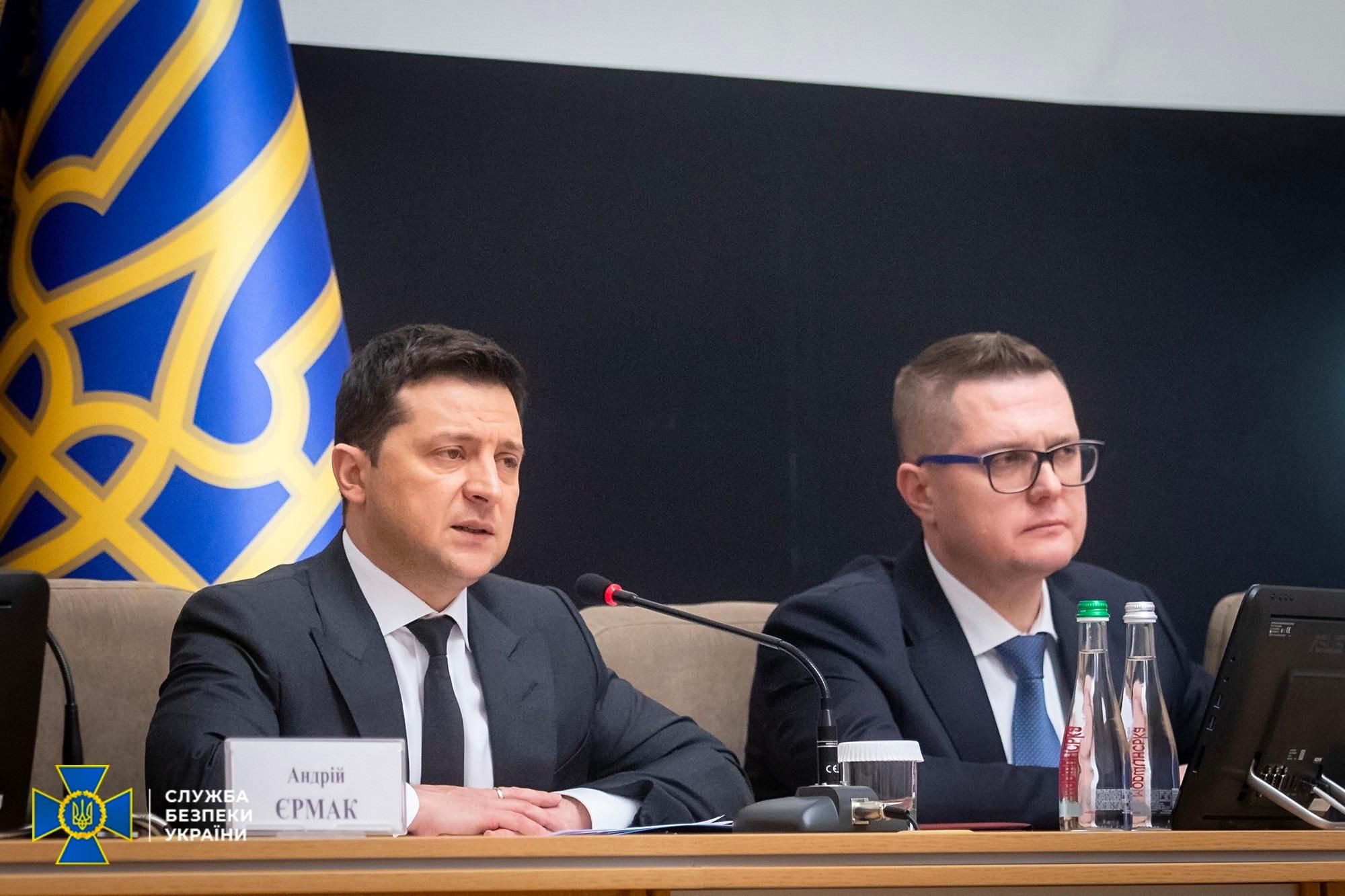 Зеленський назвав фактори, які дестабілізують ситуацію в Україні - Україна новини - 24 Канал Зеленський назвав фактори, які дестабілізують ситуацію в Україні - Україна новини - 24 Канал