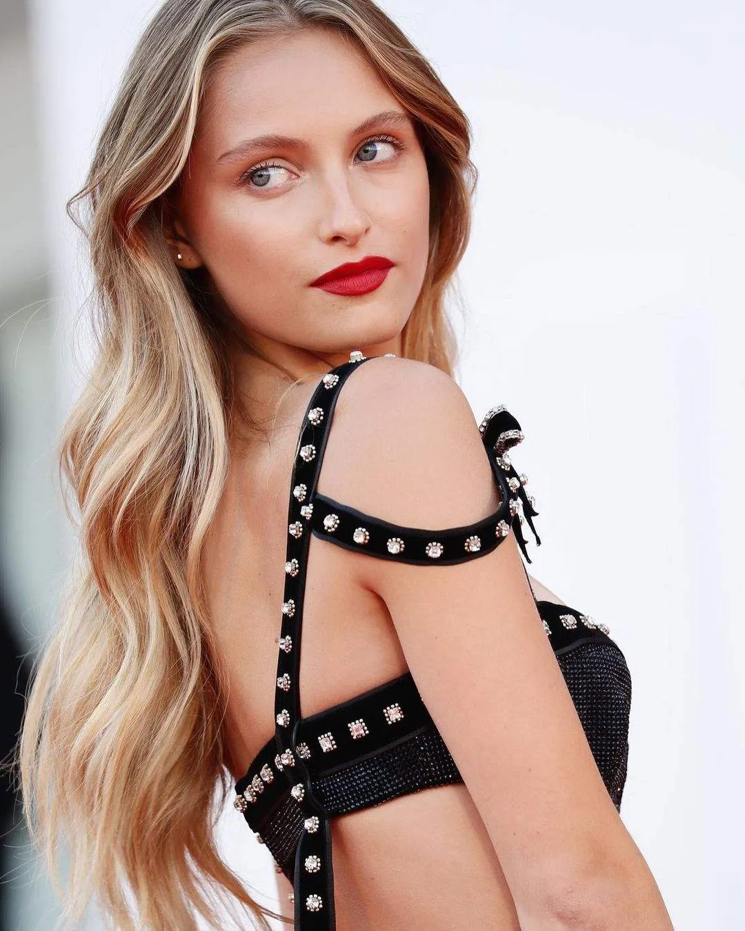 Помада Помада