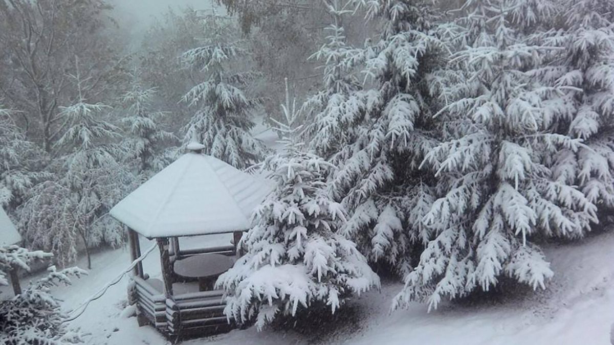 В горы лучше не идти: спасатели предупреждают о сходе лавин В горы лучше не идти: спасатели предупреждают о сходе лавин