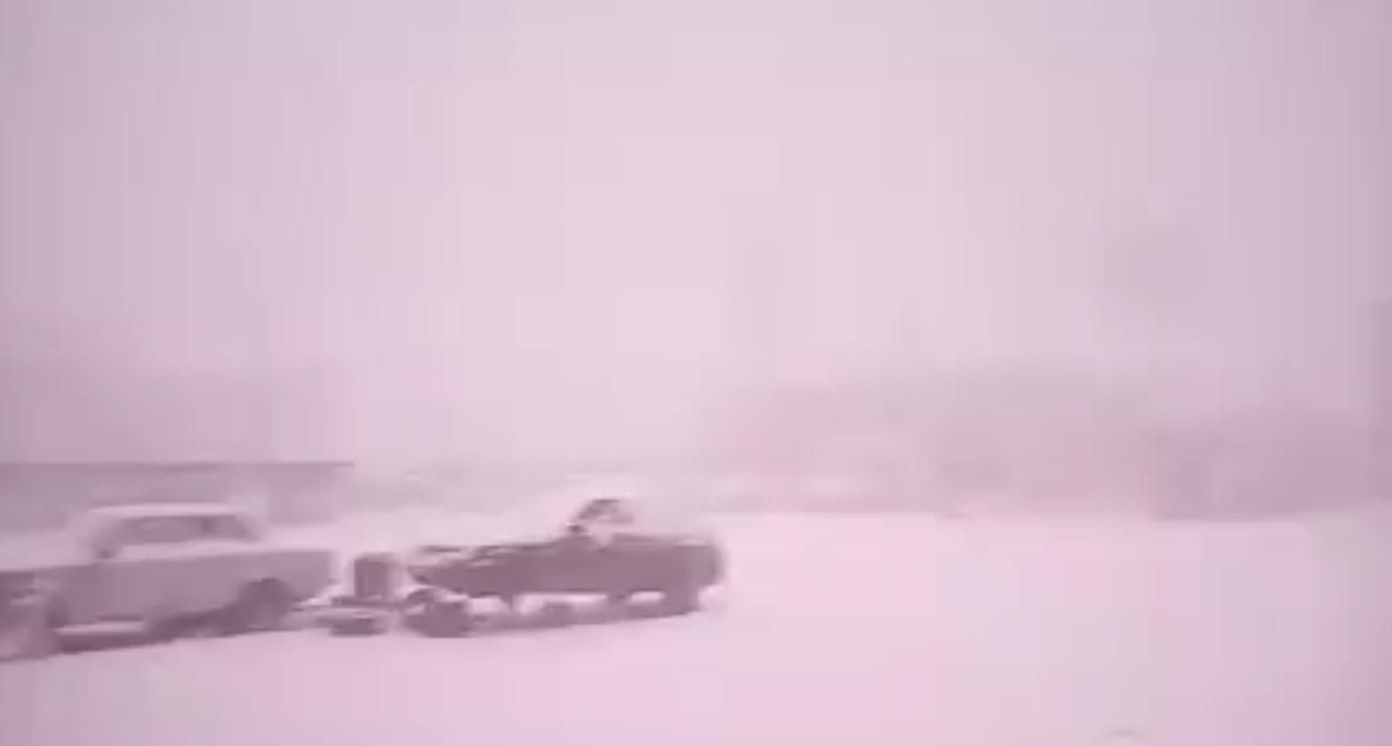 В Чернигове в декабре во время снегопада гремела гроза: невероятное видео В Чернигове в декабре во время снегопада гремела гроза: невероятное видео