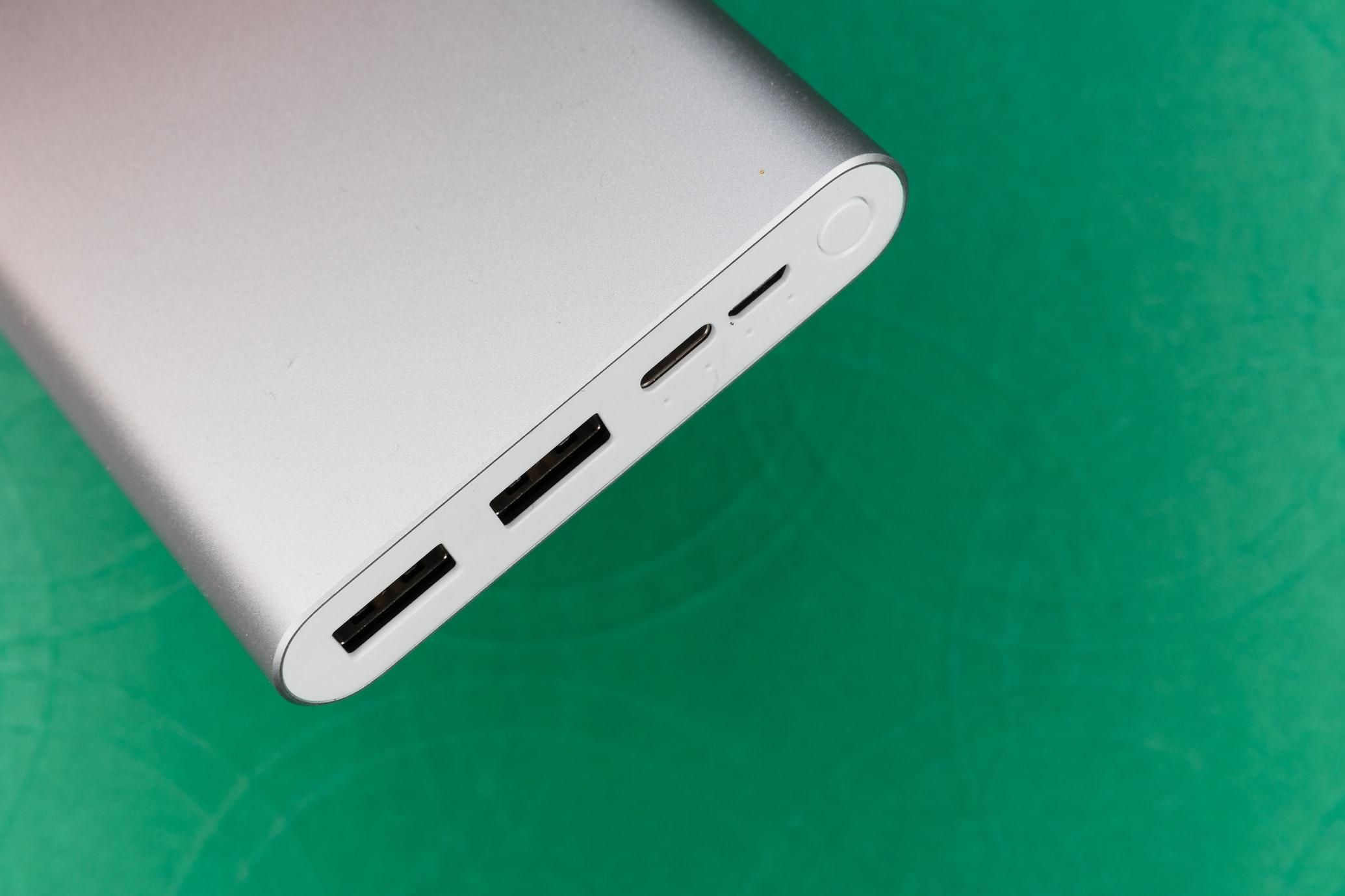 Заберут навсегда: почему нельзя сдавать Power Bank в багаж при перелетах