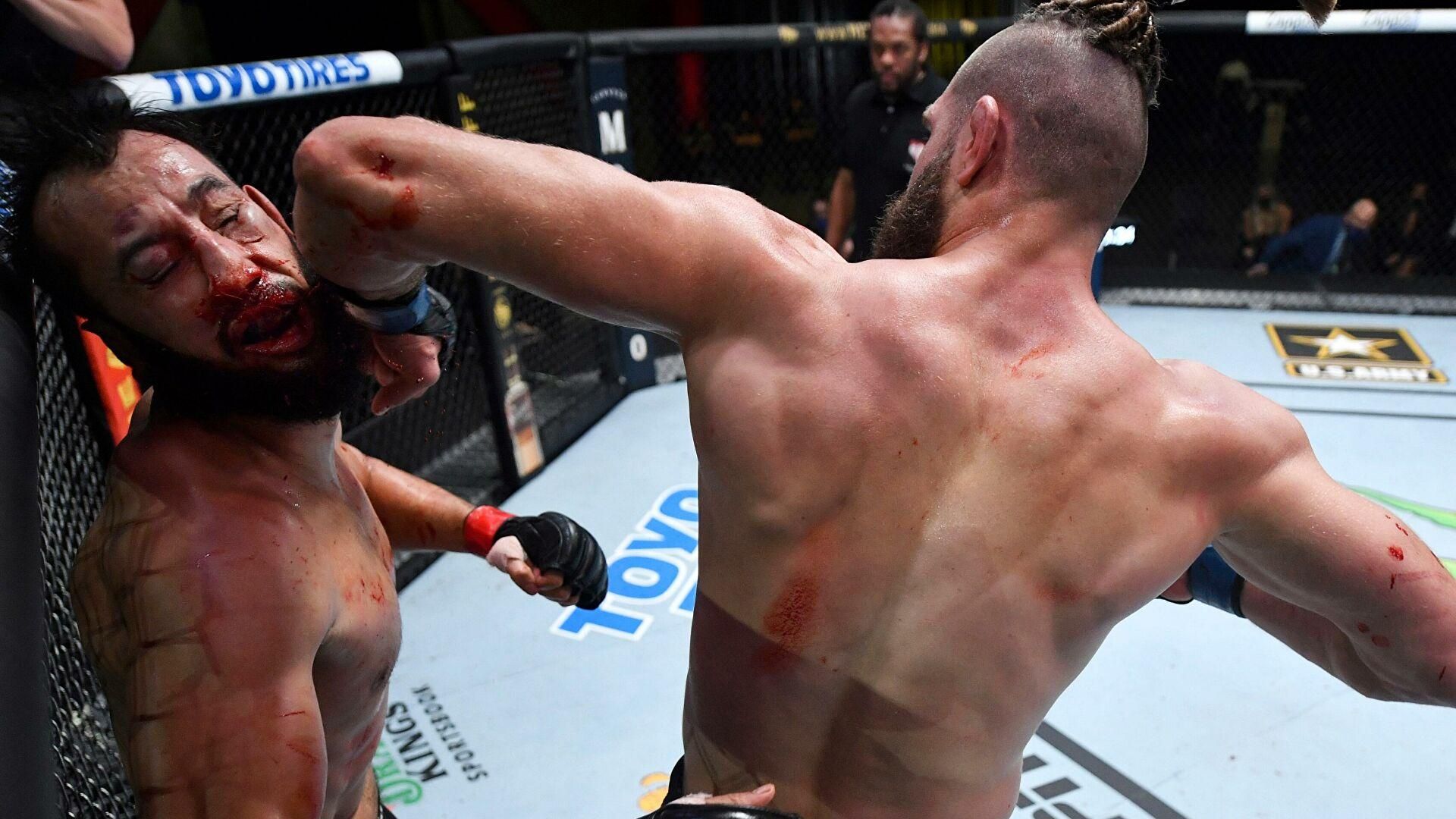 UFC представил лучшие нокауты 2021 года: эффектное видео