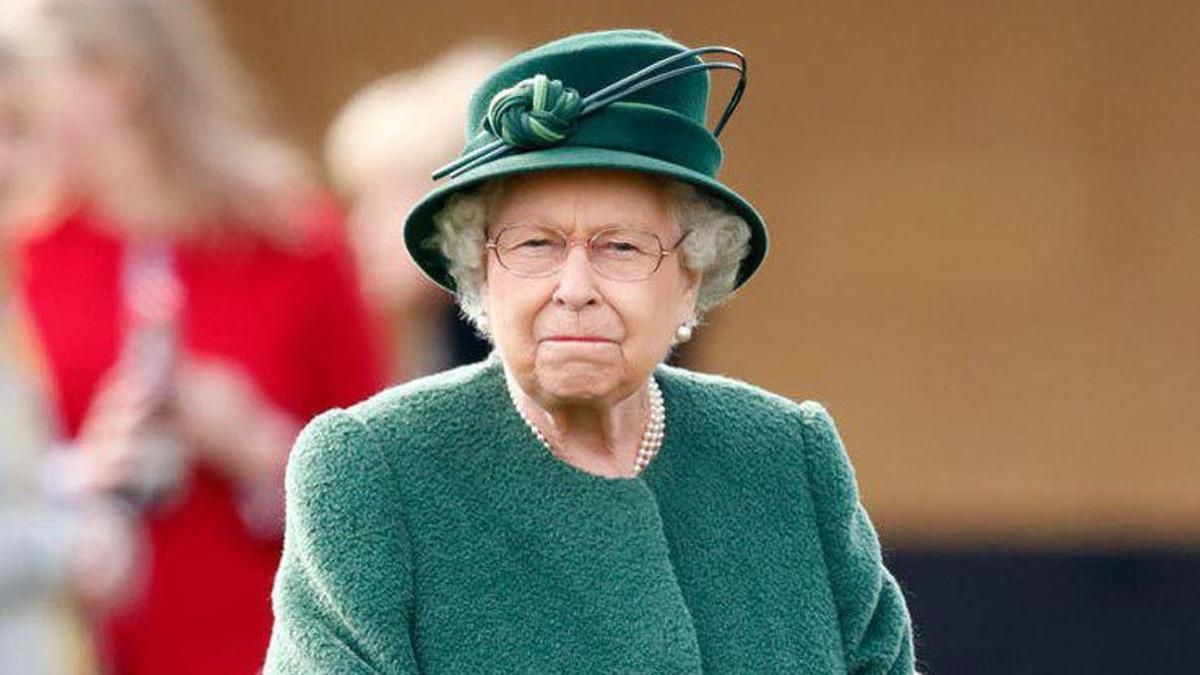 Хотел убить Елизавету: у мужчины, проникшего в Виндзорский замок, нашли видео с угрозами Хотел убить Елизавету: у мужчины, проникшего в Виндзорский замок, нашли видео с угрозами