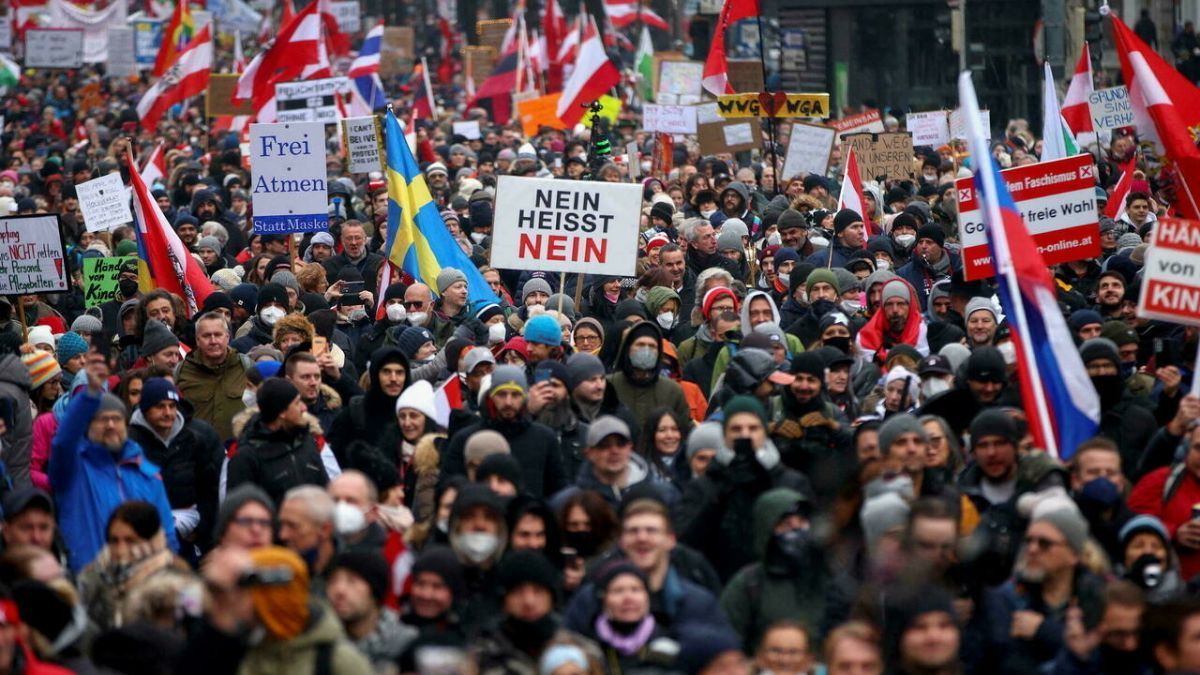 В Австрії відбулися масштабні протести через вакцинацію - Україна новини - 24 Канал