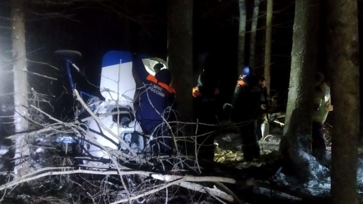 У Росії впав вертоліт: екіпаж 9 годин чекав допомоги на морозі - Новини росії - 24 Канал
