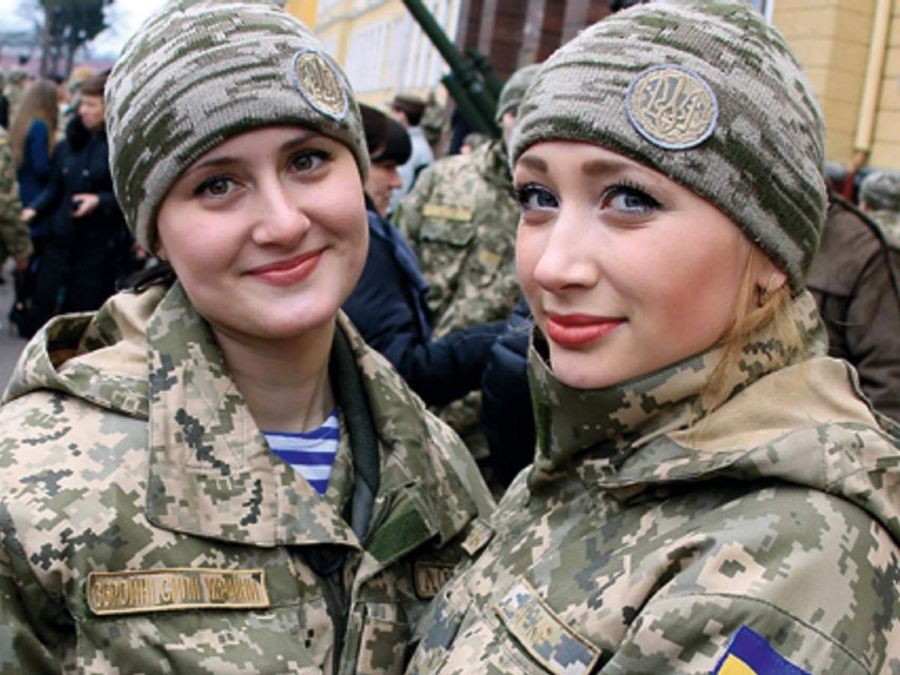 Женщины в всу. Женщины в украинской армии. Украинские девушки военные. Украинки военные женщины. Женщины военнослужащие в Чечне.