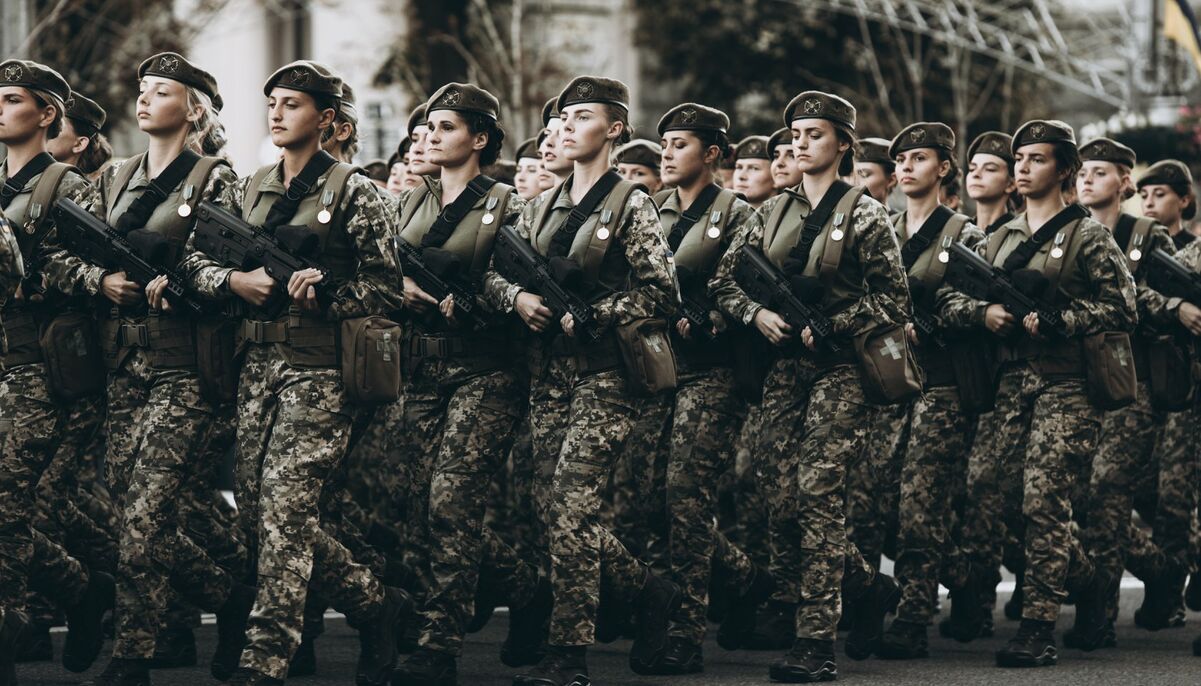 Військовий облік для жінок буде в онлайн-форматі: деталі від Міноборони - Україна новини - 24 Канал