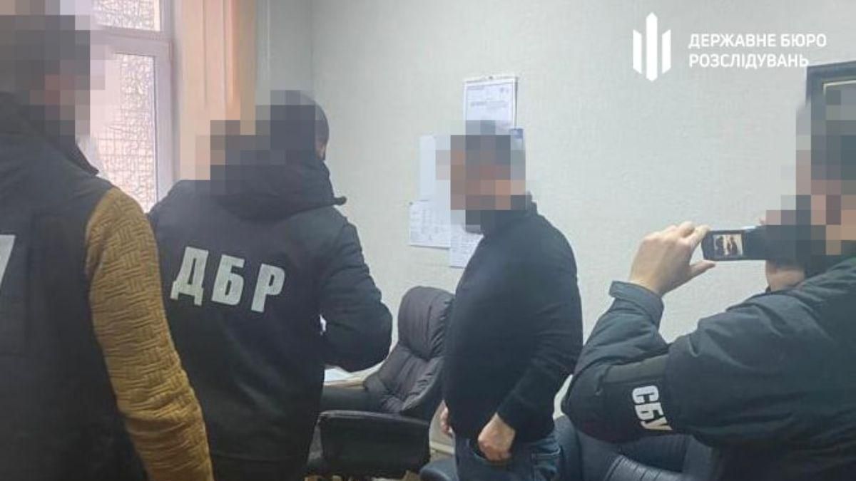 Главу Ивано-Франковской таможни подозревают во взяточничестве Главу Ивано-Франковской таможни подозревают во взяточничестве