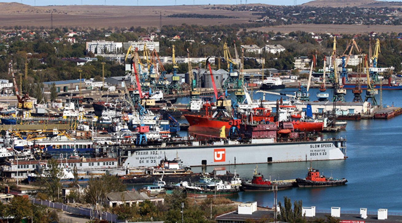 Російські окупанти надумали передати у федеральну власність два порти в Криму - Новини Феодосії - 24 Канал