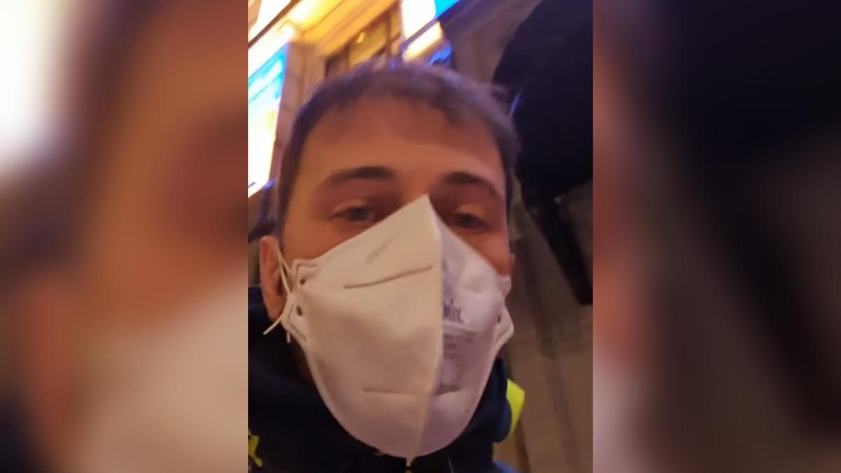 Активист второй раз забрал конус из-под управления полиции Львовщины: его установили незаконно - Свежие новости Львова - Львов Активист второй раз забрал конус из-под управления полиции Львовщины: его установили незаконно - Свежие новости Львова - Львов