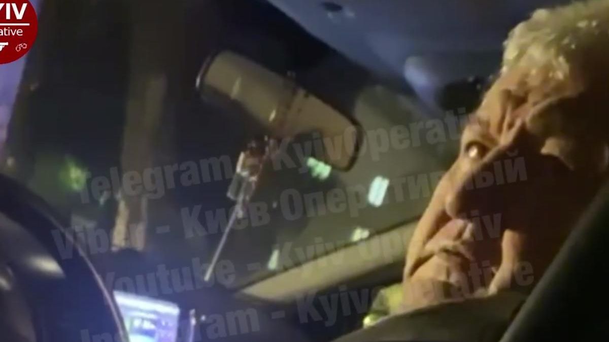 В Киеве пьяный муж работницы Минобразования протаранил несколько машин, – СМИ