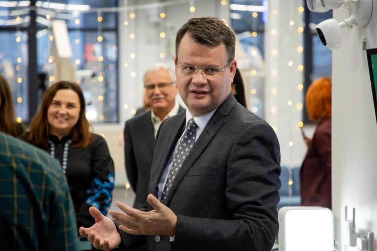 Уряд офіційно звільнив заступника міністра освіти Ігоря Гарбарука - Україна новини - Освіта Уряд офіційно звільнив заступника міністра освіти Ігоря Гарбарука - Україна новини - Освіта