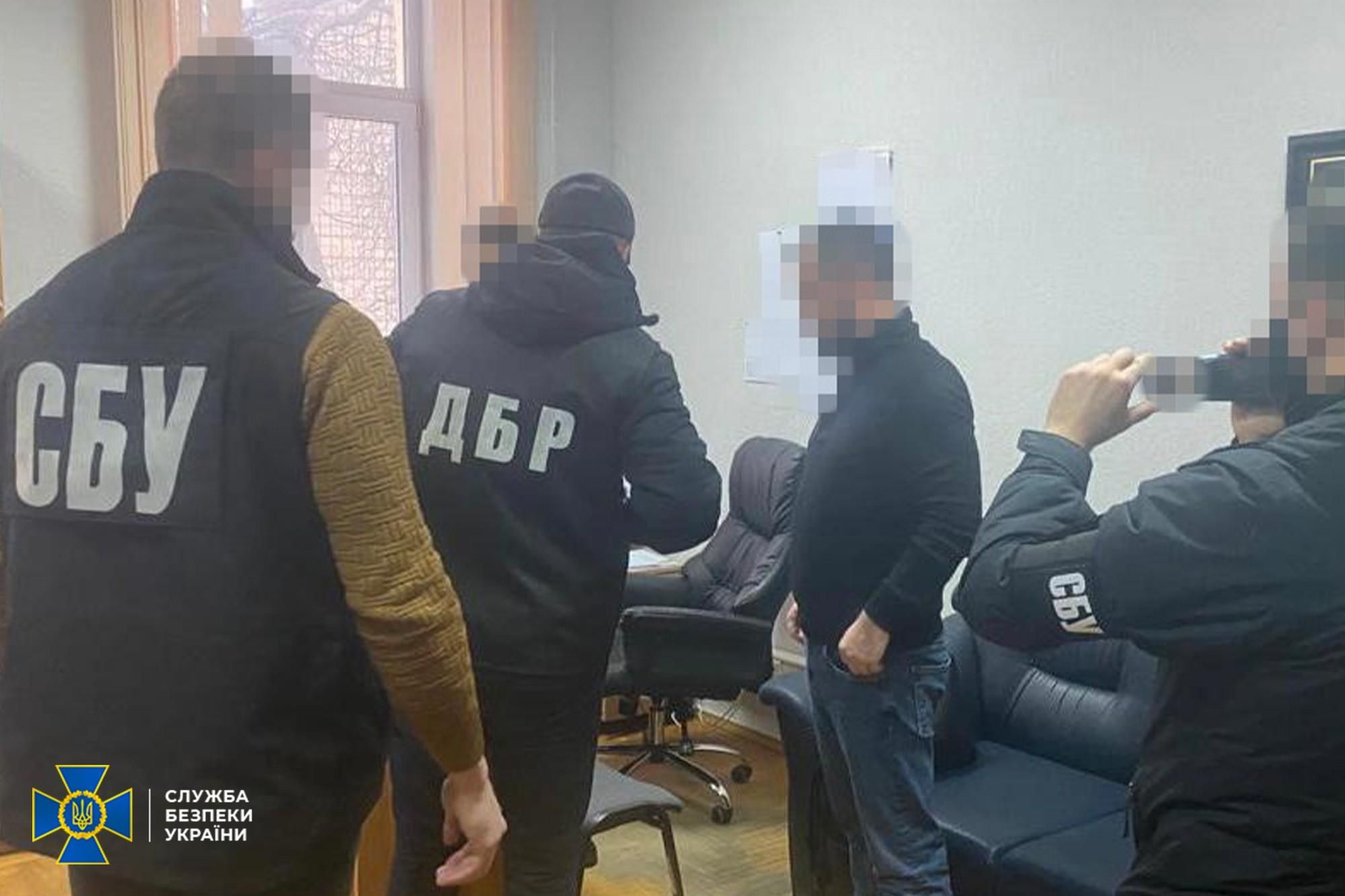 СБУ оголосила підозру керівнику Івано-Франківської митниці: може сісти на 10 років - Новини Івано-Франківськ - 24 Канал СБУ оголосила підозру керівнику Івано-Франківської митниці: може сісти на 10 років - Новини Івано-Франківськ - 24 Канал