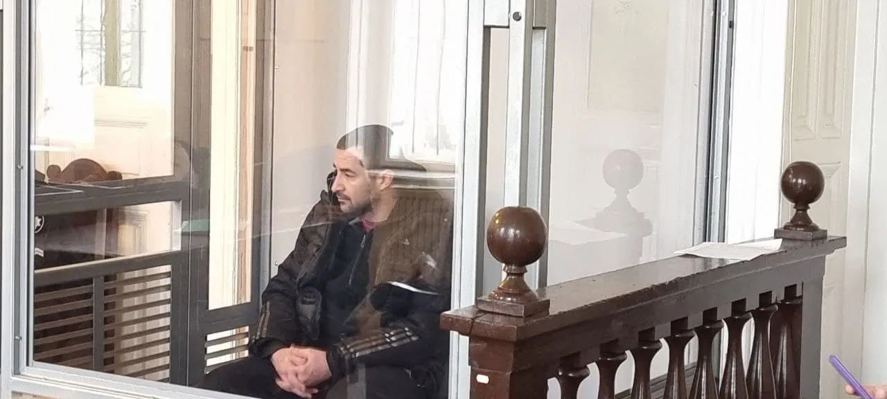 Валишили в СІЗО водія, якийзбив батька журналіста 24 каналу Валишили в СІЗО водія, якийзбив батька журналіста 24 каналу