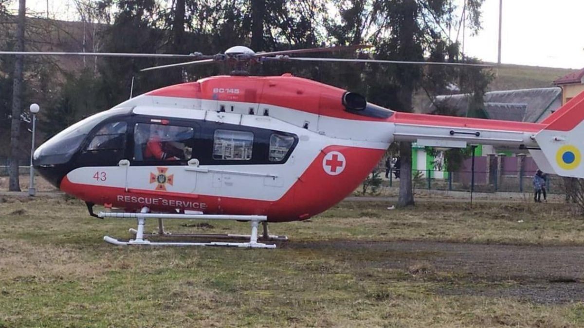 Пожежа в лікарні на Прикарпатті: постраждалого гвинтокрилом евакуюють до Києва - Україна новини - 24 Канал Пожежа в лікарні на Прикарпатті: постраждалого гвинтокрилом евакуюють до Києва - Україна новини - 24 Канал