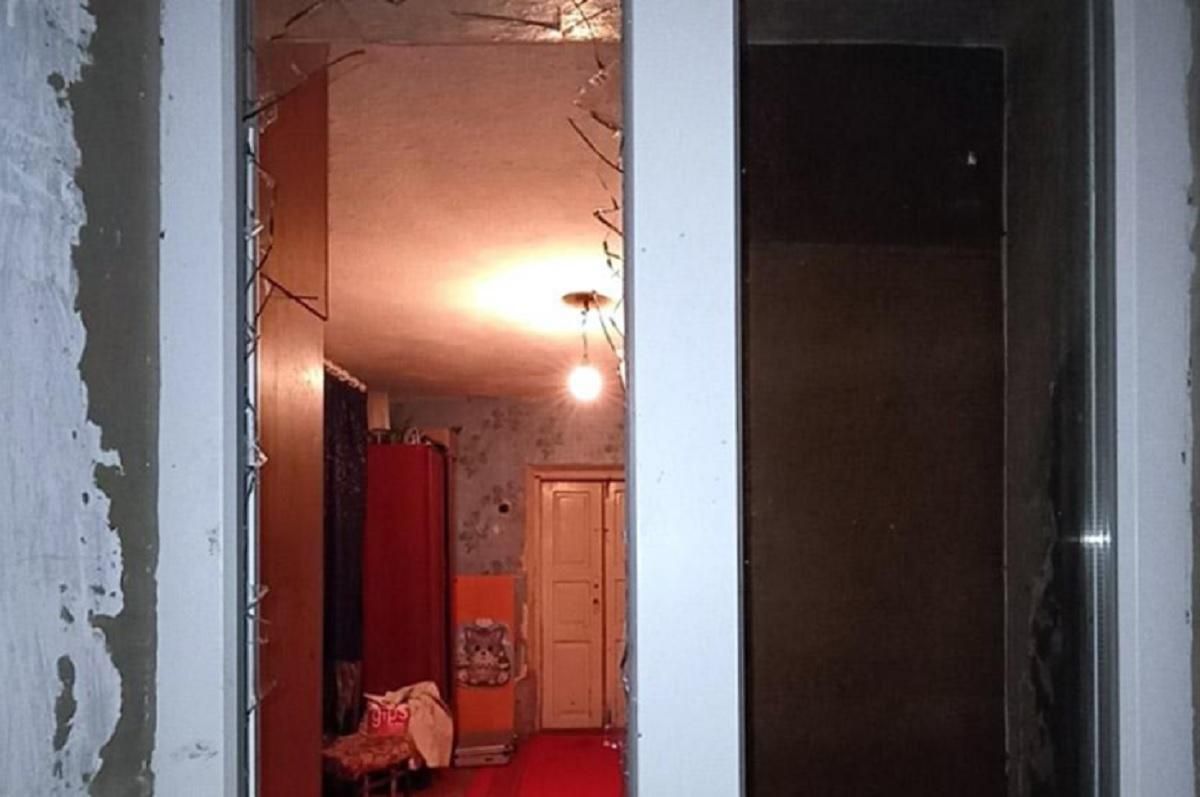 Весь в крови убегал босиком: на Хмельнитчине жена и теща выгнали из дома и ранили мужчину Весь в крови убегал босиком: на Хмельнитчине жена и теща выгнали из дома и ранили мужчину