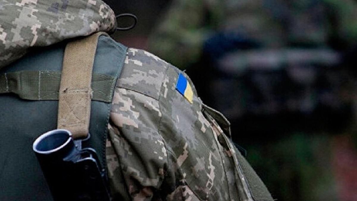 Российские наемники ранили на Донбассе украинского защитника Российские наемники ранили на Донбассе украинского защитника