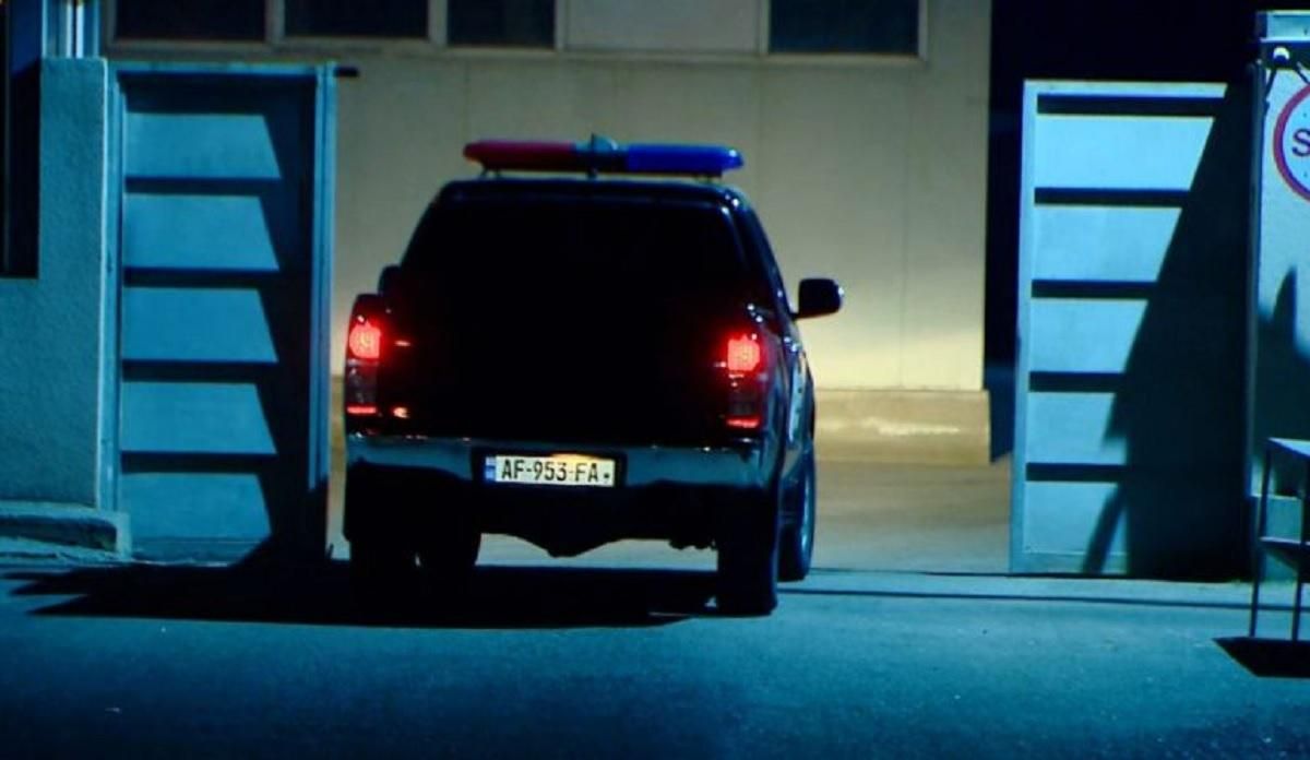 Возле Руставской тюрьмы, куда перевезли Саакашвили, мобилизуют полицейских, – СМИ Возле Руставской тюрьмы, куда перевезли Саакашвили, мобилизуют полицейских, – СМИ