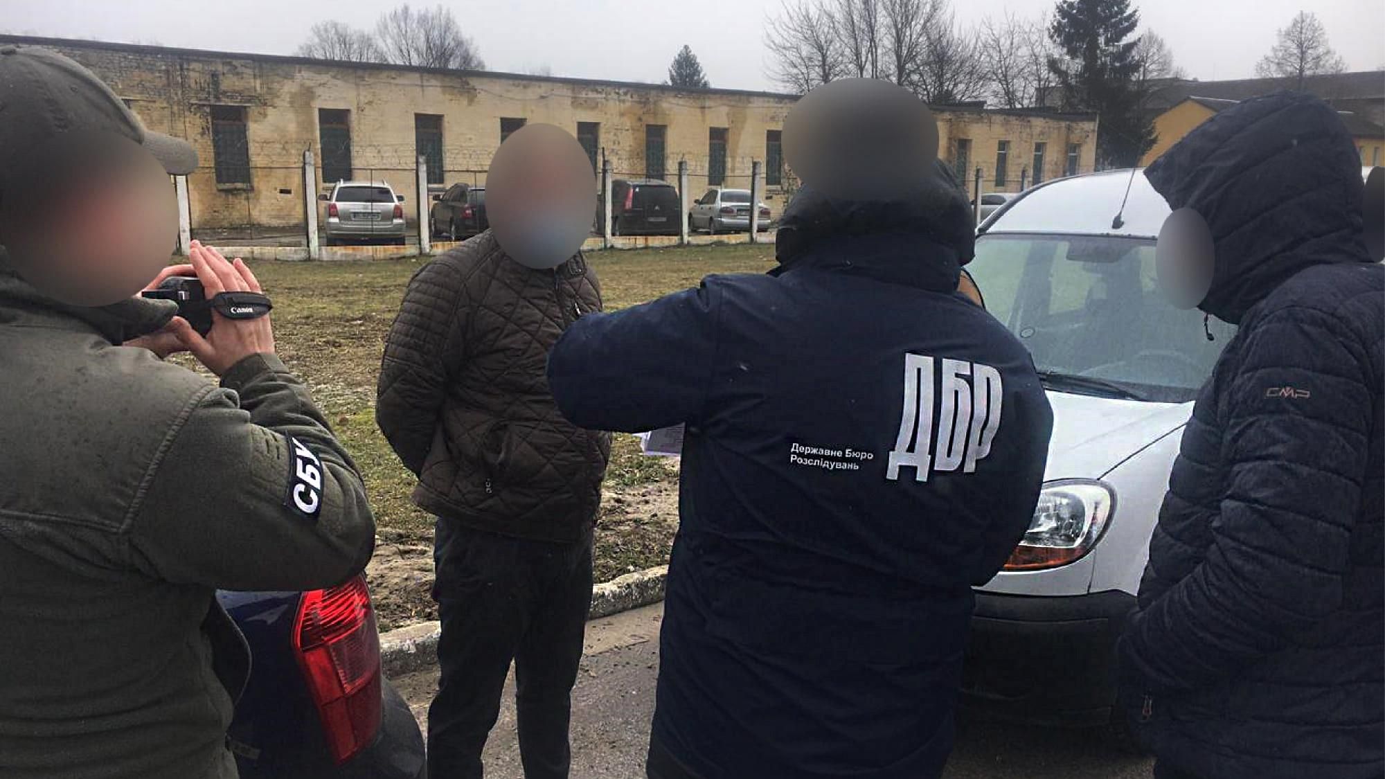 Предлагал откупиться от службы: наказали медика львовской воинской части Предлагал откупиться от службы: наказали медика львовской воинской части