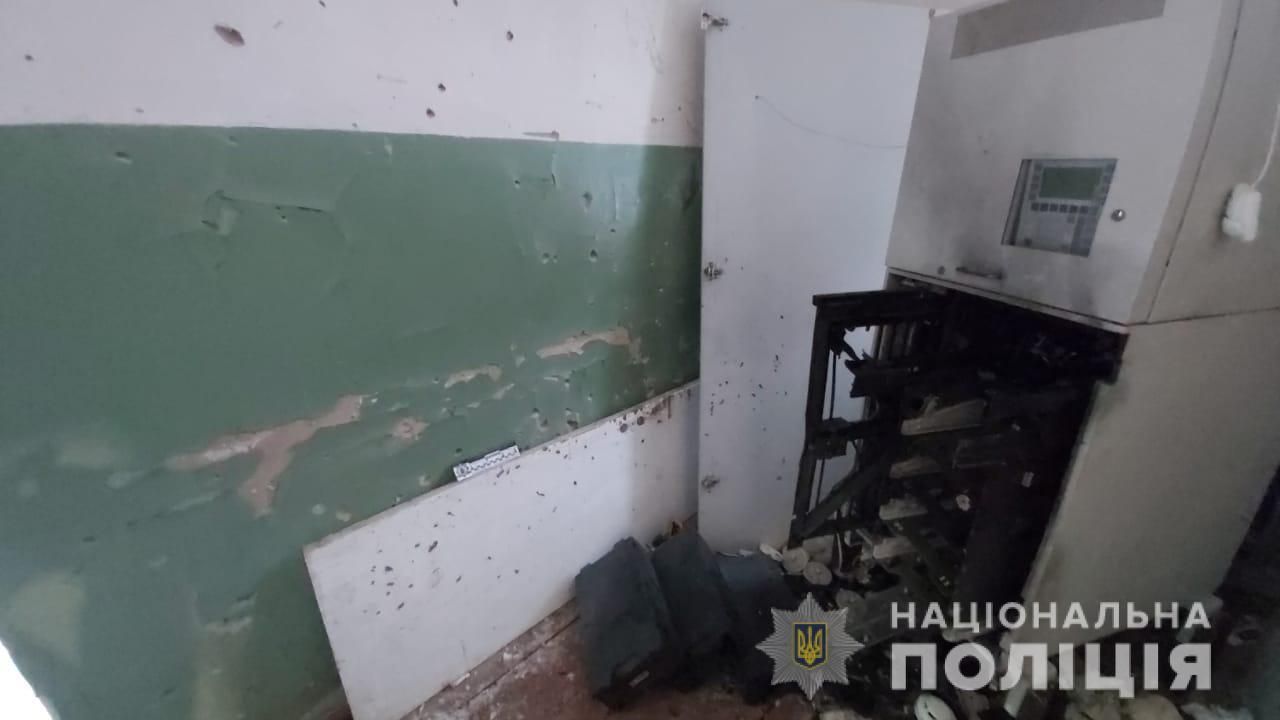 Неизвестные ночью взорвали банкомат в больнице на Харьковщине
