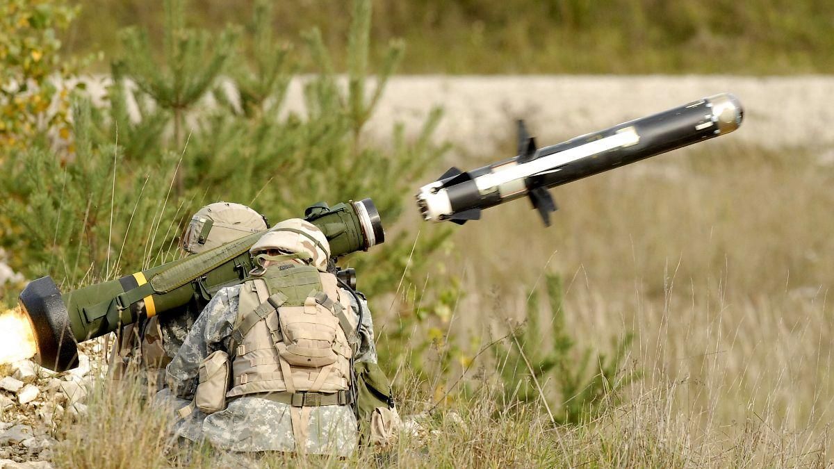 Эстония собирается передать Украине ракеты Javelin и гаубицы