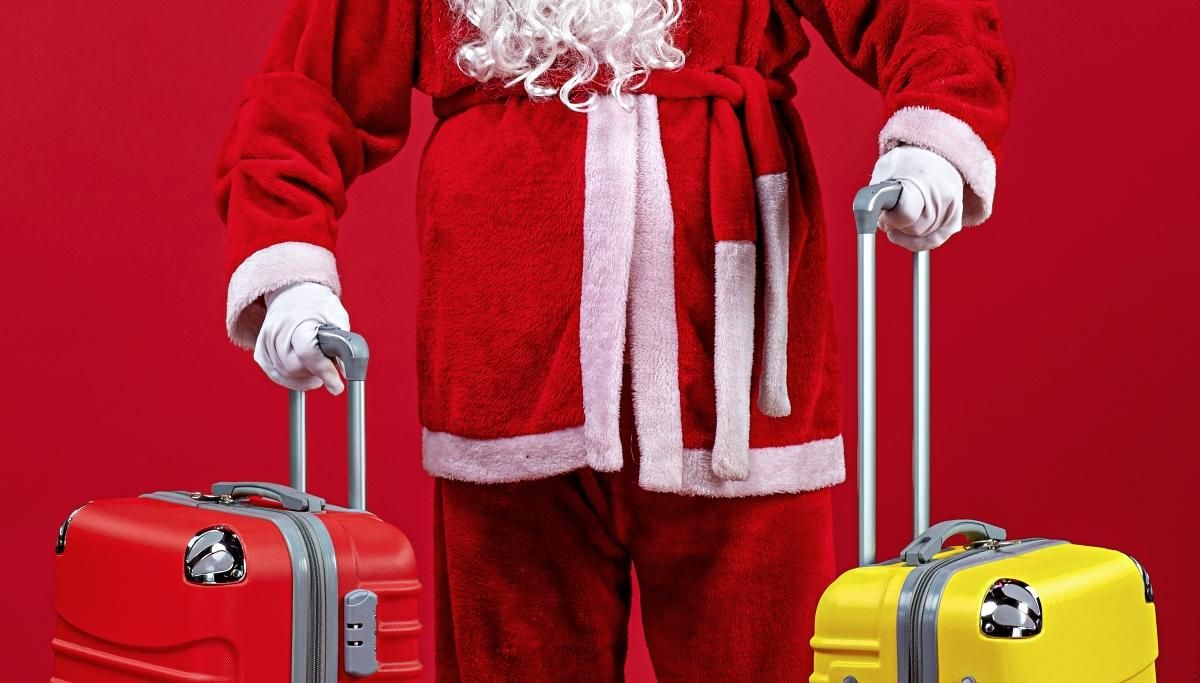 Обережніше з подарунками: які святкові товари не можна брати із собою у літак