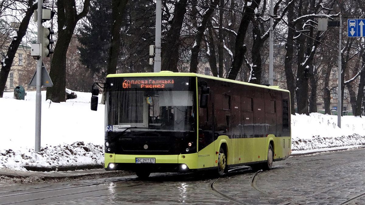Утвердили новые тарифы на проезд во львовском общественном транспорте: какими будут цены
