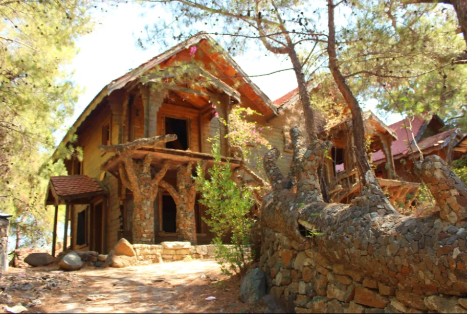 Закинутий курорт в Туреччині Закинутий курорт в Туреччині