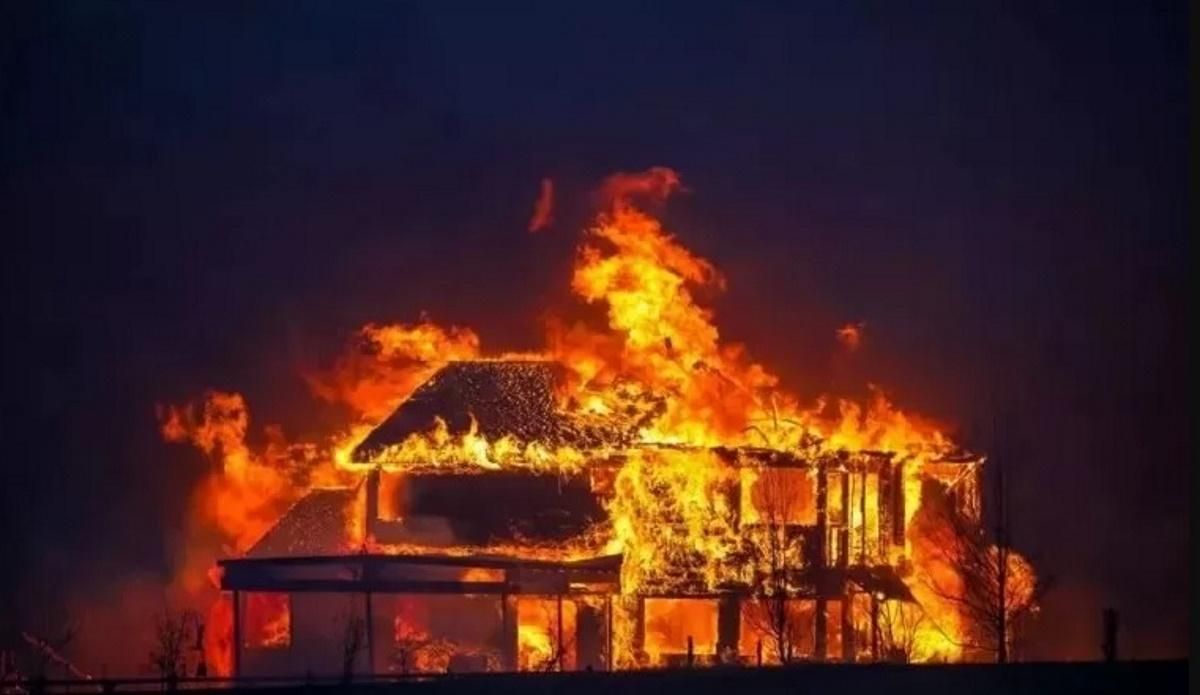 Пожежі в Колорадо зруйнували будинки: сотні людей залишились без житла - 24 Канал Пожежі в Колорадо зруйнували будинки: сотні людей залишились без житла - 24 Канал