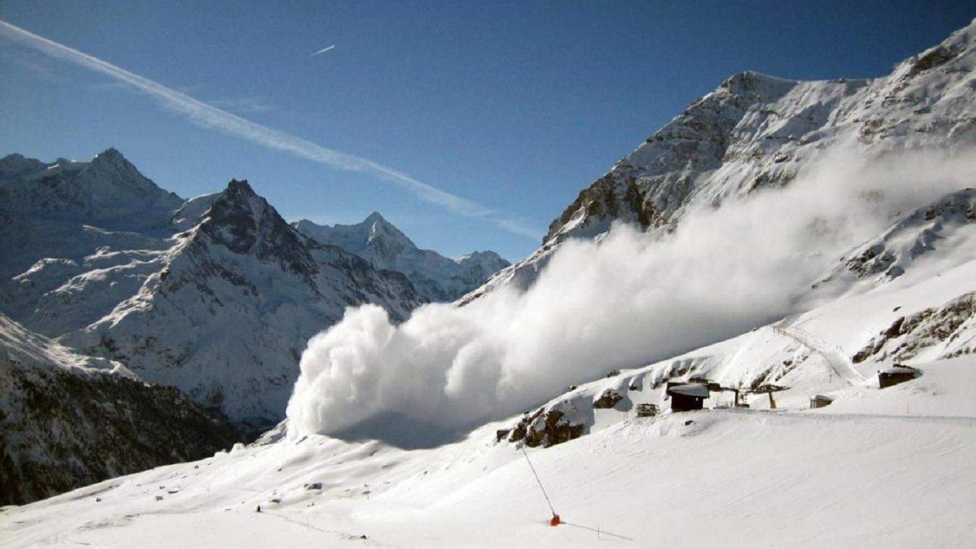 Рятувальники попередили про загрозу сходження лавин у Карпатах - 24 Канал Рятувальники попередили про загрозу сходження лавин у Карпатах - 24 Канал