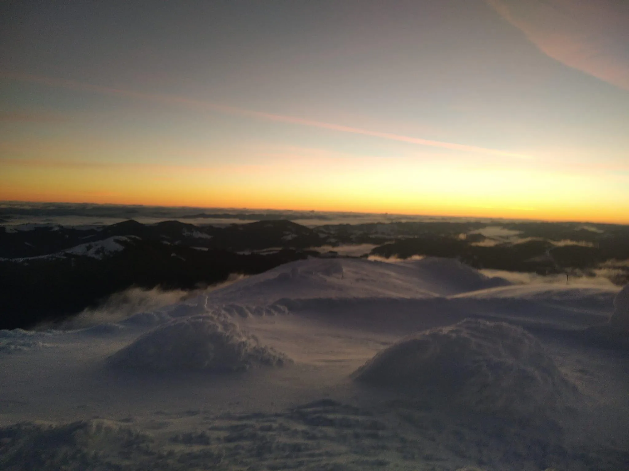 Схід сонця на горі Піп Іван Чорногірський Схід сонця на горі Піп Іван Чорногірський