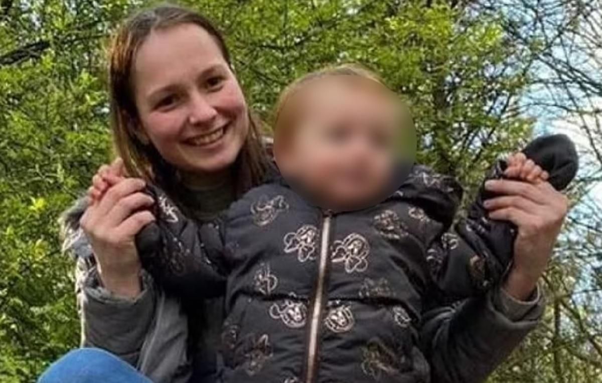 Казали, що щеплення вб'є дитину: чоловік звинувачує у смерті вагітної доньки антивакцинаторів - 24 Канал Казали, що щеплення вб'є дитину: чоловік звинувачує у смерті вагітної доньки антивакцинаторів - 24 Канал