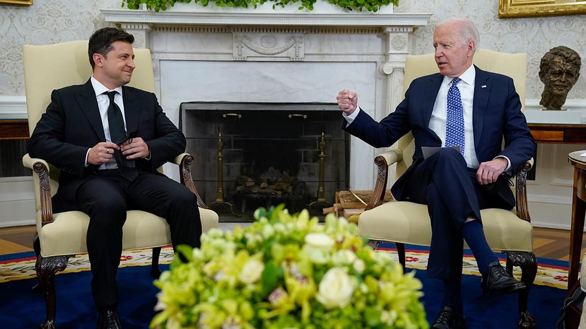 Байден и Зеленский 2 января в 22:00 проведут новый телефонный разговор Байден и Зеленский 2 января в 22:00 проведут новый телефонный разговор