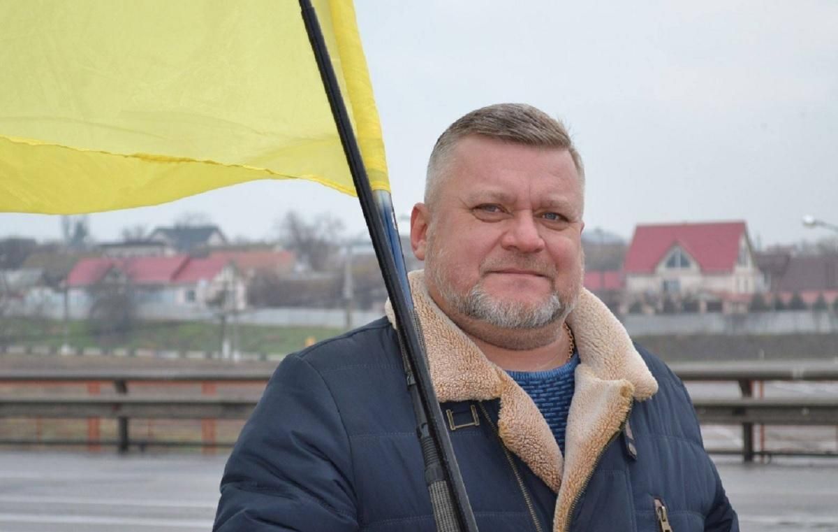 В Херсоне посреди улицы из-за замечания избили депутата В Херсоне посреди улицы из-за замечания избили депутата