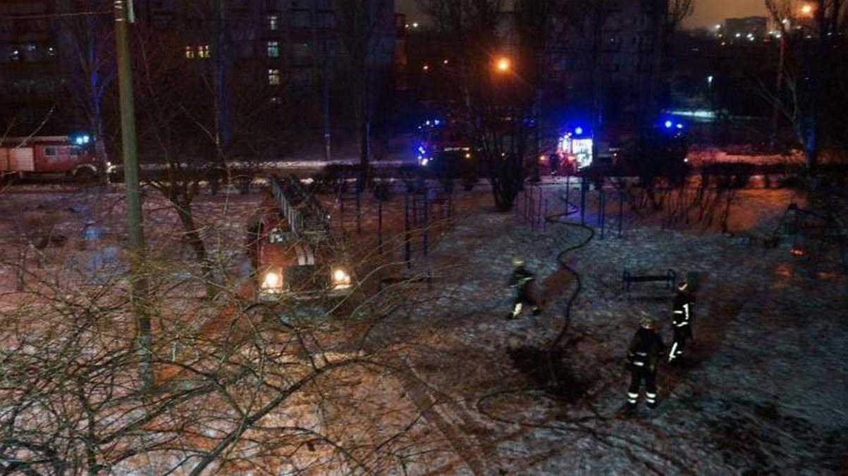 В Запорожье посреди ночи горело общежитие: спасли более двух десятков человек
