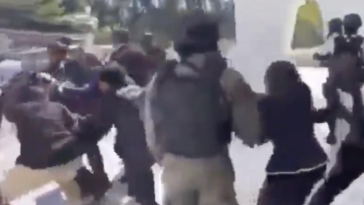 Снова неспокойно на Гаити: на премьер-министра совершено покушение - 24 Канал Снова неспокойно на Гаити: на премьер-министра совершено покушение - 24 Канал