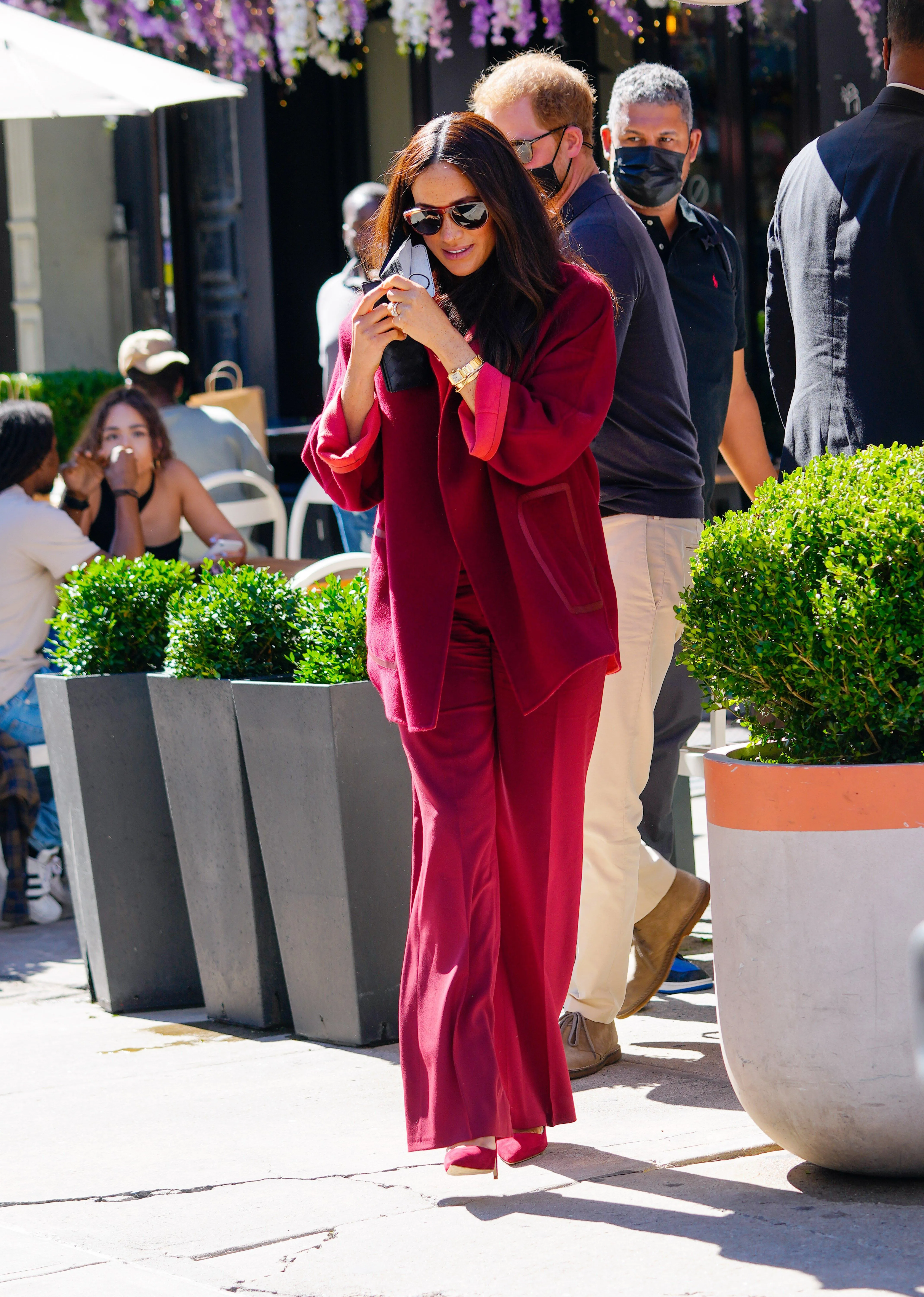 Меган Маркл в одному з найдорожчих образів за 2021 рік Меган Маркл в одному з найдорожчих образів за 2021 рік