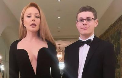 Тина Кароль отпраздновала Новый год с сыном в 5-звездочном отеле Киева