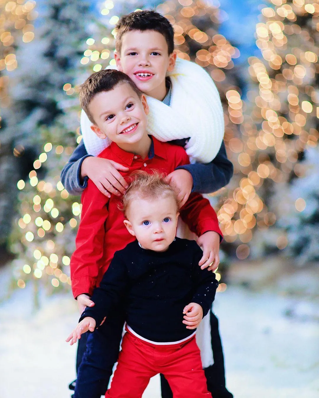 Сини подружжя Решетників – Іван, Дмитро та Сашко Сини подружжя Решетників – Іван, Дмитро та Сашко