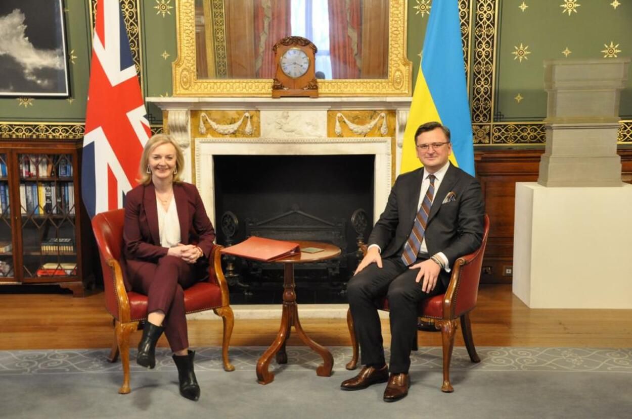 Кулеба і глава МЗС Великої Британії обговорили російську агресію та скоординували свої позиції - Новини Росії і України - 24 Канал Кулеба і глава МЗС Великої Британії обговорили російську агресію та скоординували свої позиції - Новини Росії і України - 24 Канал