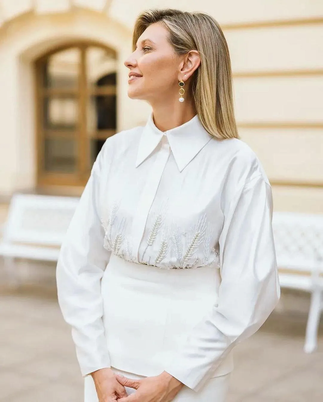 Олена Зеленська в білому костюмі від Лілії Літковської