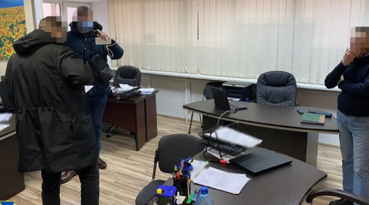 Збитки на 22 мільйони: на ДП викрили схему розкрадання врожаю - Україна новини - 24 Канал Збитки на 22 мільйони: на ДП викрили схему розкрадання врожаю - Україна новини - 24 Канал