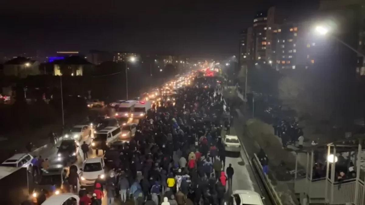 У Кремлі відреагували на масштабні протести у Казахстані - 24 Канал